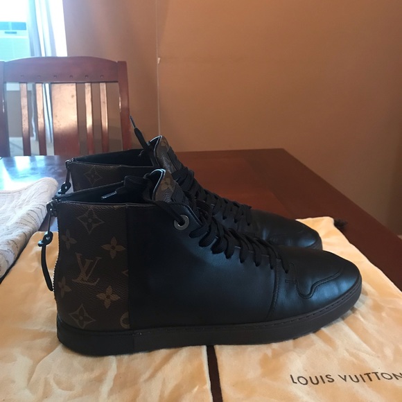 Louis Vuitton Men’s US 9 - Picture 2 of 8